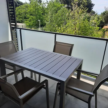 Appartamento Neuf Et Climatise, 4 Personnes, A 150m De La Vias