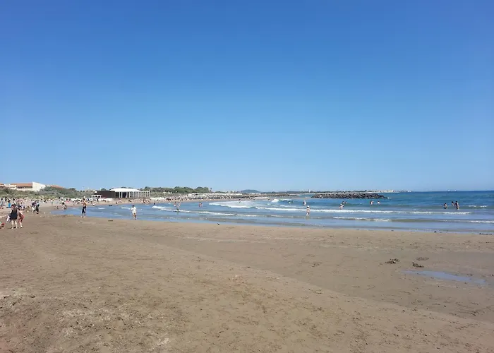 Neuf Et Climatise, 4 Personnes, A 150m De La
