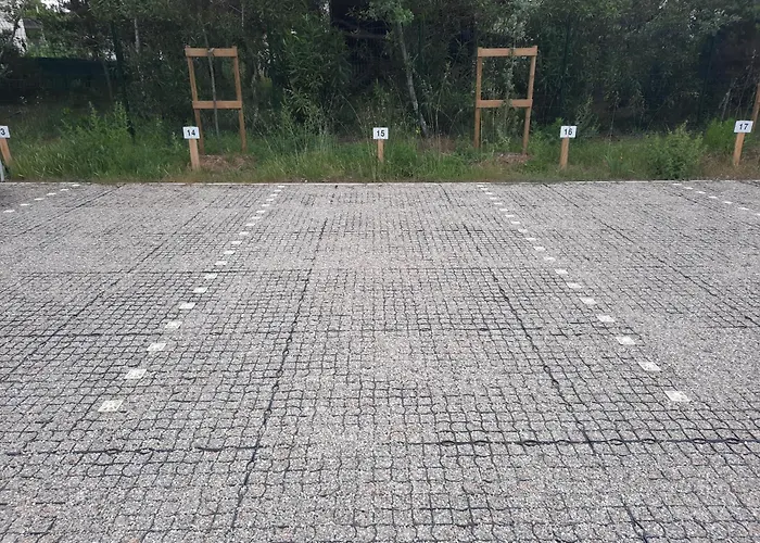 Neuf Et Climatise, 4 Personnes, A 150m De La Daire Vias